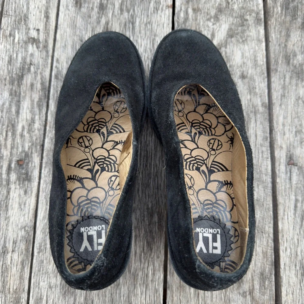 Fly London Yaz Women Black Suede Wedge Platform V-Cut Pump Size‎ EU 38/US 7.5-8